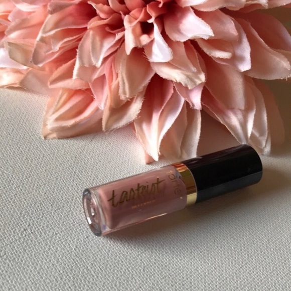 💋 5 for $25! Tarte Lip Paint Birthday Suit - Picture 5 of 8